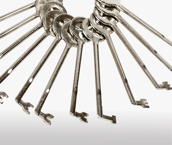 Locking hook sets for drawer locks